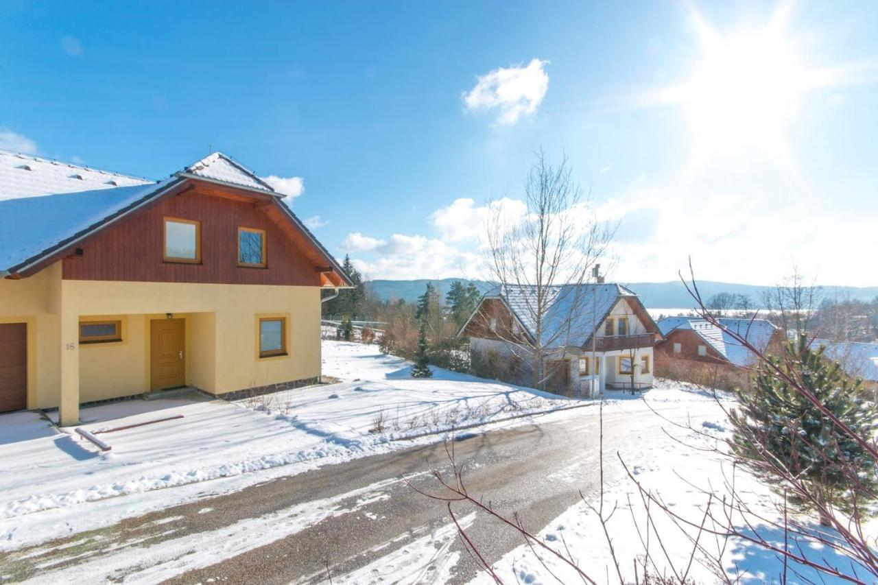 Villapark Lipno Dreams - Pet Friendly Lipno nad Vltavou Exterior photo